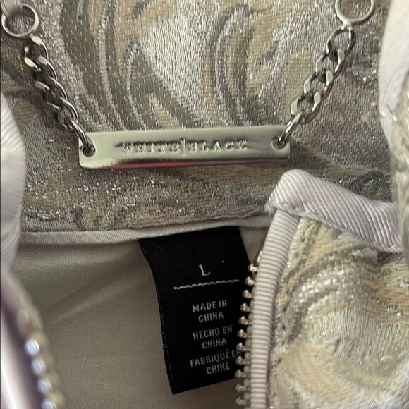 White House Black Market Cream and Gray Quilted Vest - Picture 2 of 9